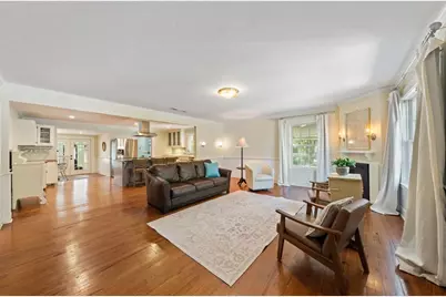 105 E Centre St, Fredericksburg, TX 78624 - Photo 13