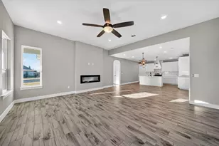 1603 Redwood Ct, Fredericksburg, TX 78624 - Photo 3