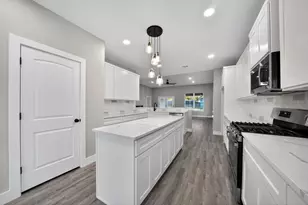 1604 Redwood Ct, Fredericksburg, TX 78624 - Photo 11