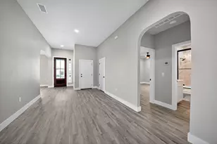 1604 Redwood Ct, Fredericksburg, TX 78624 - Photo 9