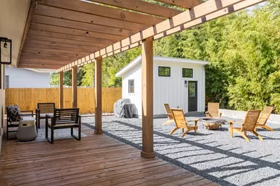 212 W Peach St, Fredericksburg, TX 78624 - Photo 23