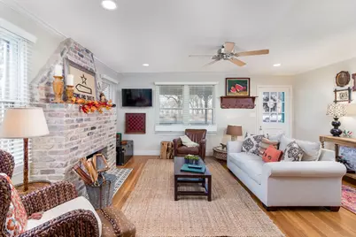 203 W Travis St, Fredericksburg, TX 78624 - Photo 5