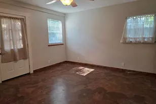 109 W Travis St, Fredericksburg, TX 78624 - Photo 19