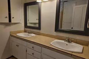 109 W Travis St, Fredericksburg, TX 78624 - Photo 13