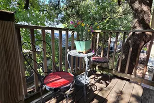 109 W Travis St, Fredericksburg, TX 78624 - Photo 3