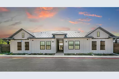 930 S Eagle St #102, Fredericksburg, TX 78624 - Photo 3