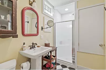 612 W San Antonio St, Fredericksburg, TX 78624 - Photo 81