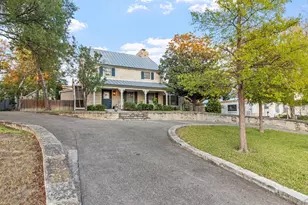 612 W San Antonio St, Fredericksburg, TX 78624 - Photo 53