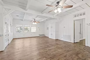 612 W San Antonio St, Fredericksburg, TX 78624 - Photo 9