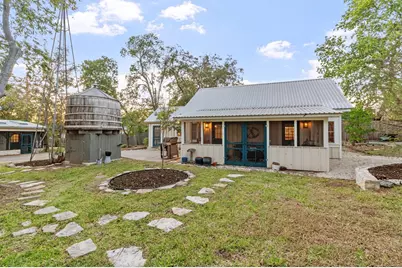 612 W San Antonio St, Fredericksburg, TX 78624 - Photo 65