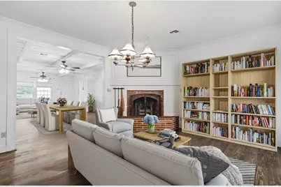 612 W San Antonio St, Fredericksburg, TX 78624 - Photo 5