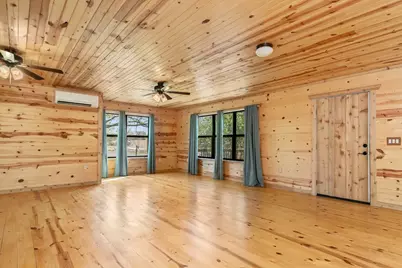 511 Bluebird St, Fredericksburg, TX 78624 - Photo 9