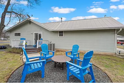 808 N Crockett St, Fredericksburg, TX 78624 - Photo 29