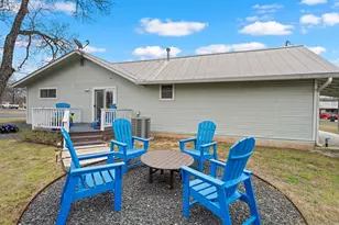 808 N Crockett St, Fredericksburg, TX 78624 - Photo 29