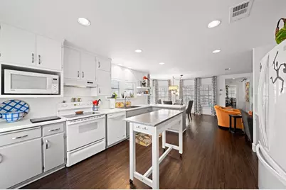 808 N Crockett St, Fredericksburg, TX 78624 - Photo 17