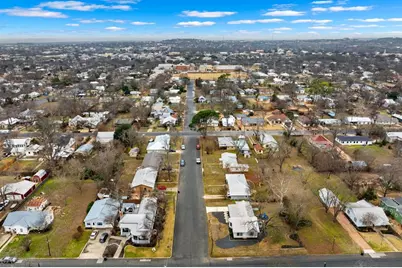 808 N Crockett St, Fredericksburg, TX 78624 - Photo 35