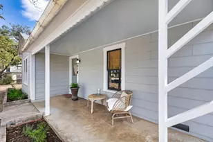 707 Whitney, Fredericksburg, TX 78624 - Photo 25