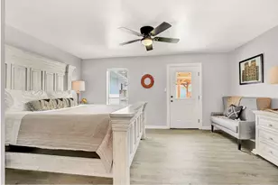 907 Hill St, Fredericksburg, TX 78624 - Photo 25