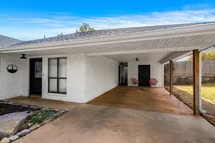 907 Hill St, Fredericksburg, TX 78624 - Photo 19