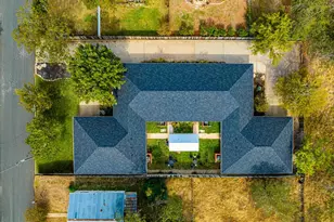 907 Hill St, Fredericksburg, TX 78624 - Photo 21