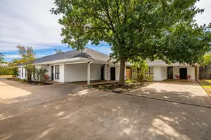 907 Hill St, Fredericksburg, TX 78624 - Photo 17