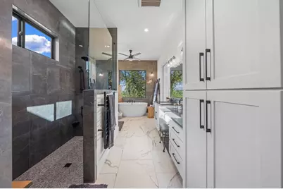 121 Center Oaks Court, Kerrville, TX 78028 - Photo 17