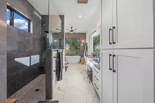 121 Center Oaks Ct., Kerrville, TX 78028 - Photo 17