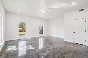 1513 Jefferson St, Kerrville, TX 78028 - Photo 43