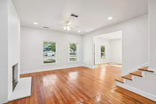 1513 Jefferson St, Kerrville, TX 78028 - Photo 9