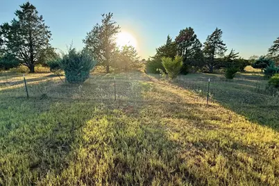 312 Interlaken St., Fredericksburg, TX 78624 - Photo 3