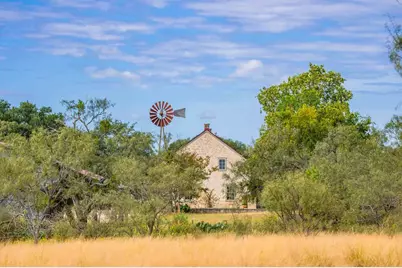 6754 North Grape Creek Rd, Fredericksburg, TX 78624 - Photo 35