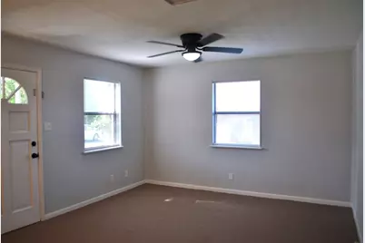 204 Green Meadows Lane, Fredericksburg, TX 78624 - Photo 3