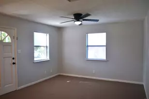 204 Green Meadows Ln, Fredericksburg, TX 78624 - Photo 3