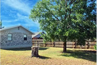 204 Green Meadows Lane, Fredericksburg, TX 78624 - Photo 17