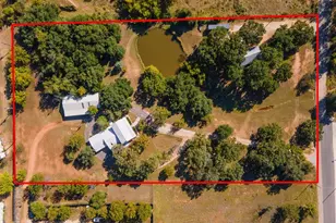 959 S Eagle St, Fredericksburg, TX 78624 - Photo 1