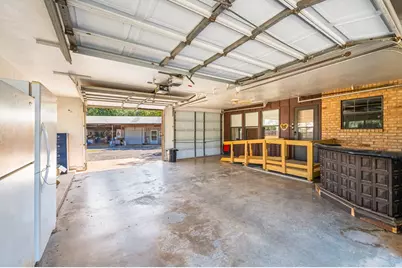 959 S Eagle St, Fredericksburg, TX 78624 - Photo 21