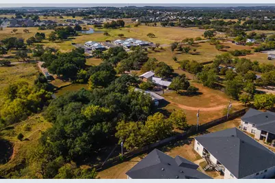 959 S Eagle St, Fredericksburg, TX 78624 - Photo 13