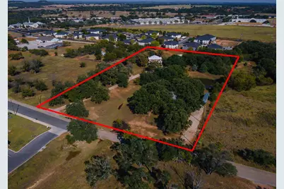 959 S Eagle St, Fredericksburg, TX 78624 - Photo 3