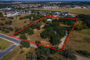 959 S Eagle St, Fredericksburg, TX 78624 - Photo 3