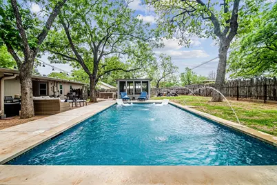 803 W Travis St, Fredericksburg, TX 78624 - Photo 45