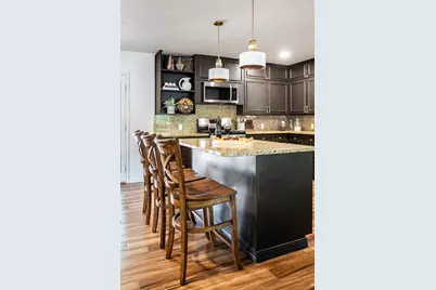 803 W Travis St, Fredericksburg, TX 78624 - Photo 11