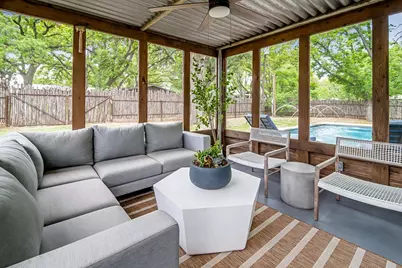 803 W Travis St, Fredericksburg, TX 78624 - Photo 41