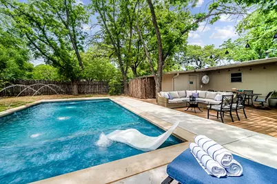 803 W Travis St, Fredericksburg, TX 78624 - Photo 47