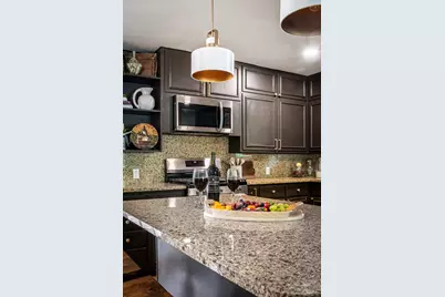 803 W Travis St, Fredericksburg, TX 78624 - Photo 13