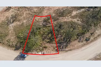 153 Resort Ct, Fredericksburg, TX 78624 - Photo 3