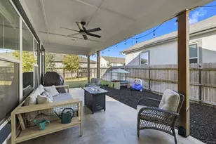 908 Smokey Oak Dr, Fredericksburg, TX 78624 - Photo 25