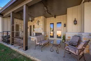 2928 Dry Hollow Dr, Kerrville, TX 78028 - Photo 25