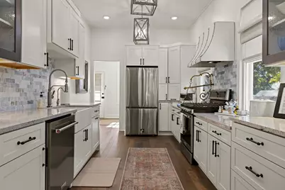 119 W San Antonio St, Fredericksburg, TX 78624 - Photo 7