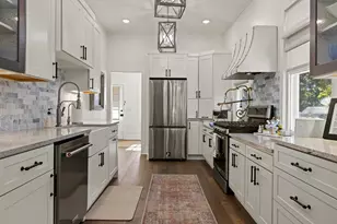 119 W San Antonio St, Fredericksburg, TX 78624 - Photo 7