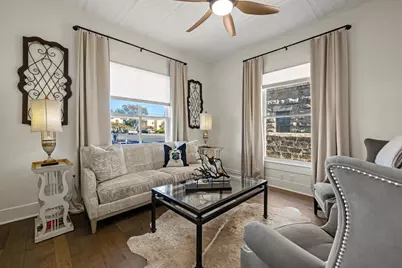 119 W San Antonio St, Fredericksburg, TX 78624 - Photo 3